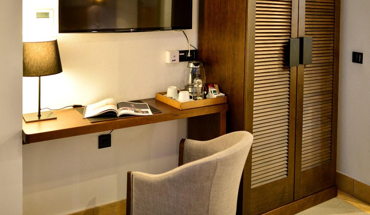 Doble Small Interior 1 Doble Small Interior 1