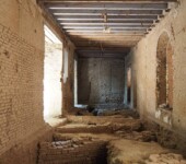 Picture taken from the currently room number 4. Where we can appreciate the location of the almohade wall. We can see from this angle the current rooms number 3 and 2.